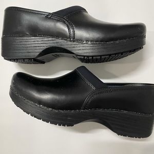 Abeo bio system clogs size 8